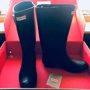 NWT Hunter Tall Black Matte Huntress Boots